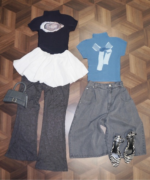 musubore（ムスボレ）の「pleatsed print tops / プリーツプリントトップス（Tシャツ/カットソー・レディース・ブラック/ネイビー/アイボリー・FREE）」の20枚目の写真