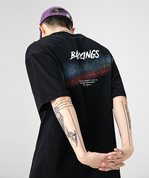JOHNNY WOLF(ジョニーウルフ)の「PATRICIO バックプリント ルーズ Tシャツ(Tシャツ/カットソー・メンズ・ホワイト/ブルー/ブラック・M/L/XL)」の7枚目の写真
