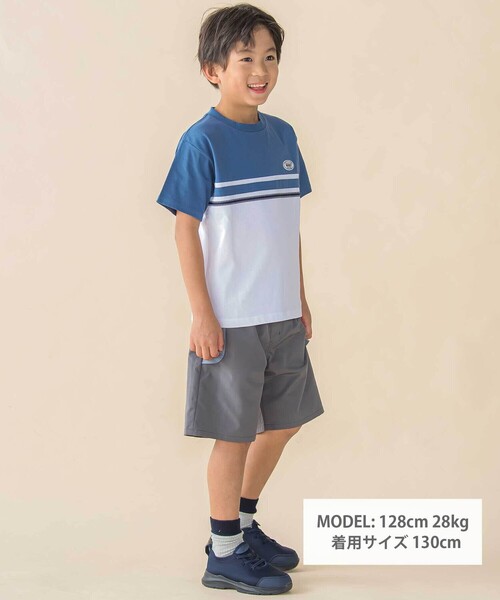 BeBe Petits Pois Vert（ベベプチポワヴェール）の「【速乾】配色フラップ水陸両用ハーフパンツ(95~150cm)（その他パンツ・キッズ・グリーン系その他/グレー系その他・130cm/95cm/100cm/120cm/140cm/110cm/150cm）」の3枚目の写真
