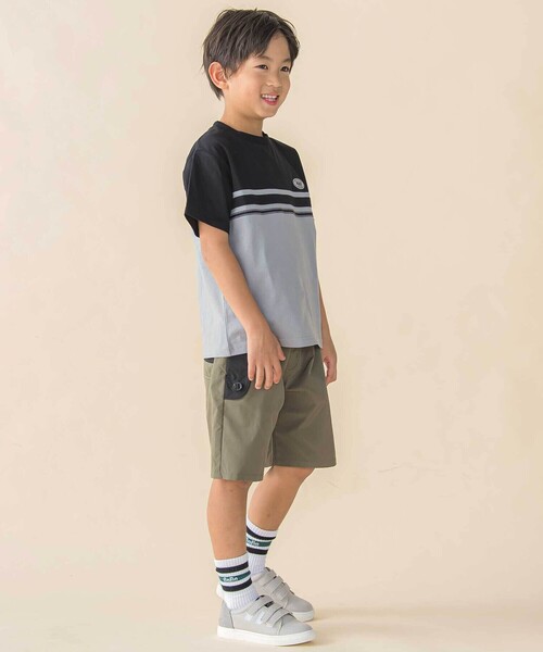 BeBe Petits Pois Vert（ベベプチポワヴェール）の「【速乾】配色フラップ水陸両用ハーフパンツ(95~150cm)（その他パンツ・キッズ・グリーン系その他/グレー系その他・130cm/95cm/100cm/120cm/140cm/110cm/150cm）」の8枚目の写真