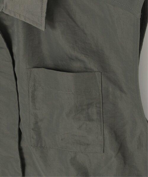 notch.(ノッチ)の「ナイロンミリタリーベスト(ベスト・レディース・ベージュ/アイボリー/チャコール・M)」の7枚目の写真