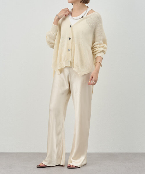 SHENERY（シーナリー）の「《大人のツヤ感》サテンワイドパンツ（その他パンツ・レディース・ブラック/ライトベージュ・36/38）」の20枚目の写真