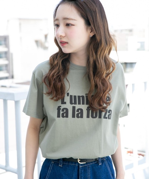 ITEMS URBANRESEARCH（アイテムズ アーバンリサーチ）の「ロゴハンソデTシャツ（Tシャツ/カットソー・レディース・ブルー系その他/ライトカーキ/ホワイト/ベージュ・FREE）」の3枚目の写真