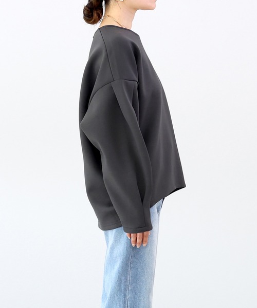 Aletta vita(アレッタビータ)の「ダンボールバックファスナー袖タックプルオーバー(Tシャツ/カットソー・レディース・チャコール/ブラック/グレイッシュベージュ・FREE)」の5枚目の写真