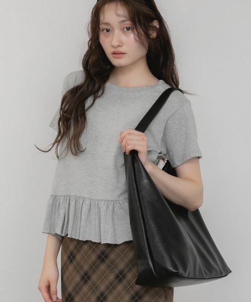 HEILIS(ヘイリス)の「ポーチ付きワンショルダートートバッグ/通勤 通学 バッグ A4 ワンショルダー ハンドバッグ トート 合皮 ブラック ブラウン 韓国 オフィスカジュアル(トートバッグ・レディース・ブラック/ブラウン・FREE)」の3枚目の写真