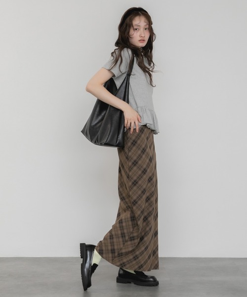 HEILIS(ヘイリス)の「ポーチ付きワンショルダートートバッグ/通勤 通学 バッグ A4 ワンショルダー ハンドバッグ トート 合皮 ブラック ブラウン 韓国 オフィスカジュアル(トートバッグ・レディース・ブラック/ブラウン・FREE)」の7枚目の写真