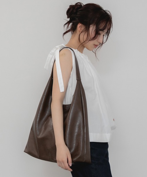 HEILIS(ヘイリス)の「ポーチ付きワンショルダートートバッグ/通勤 通学 バッグ A4 ワンショルダー ハンドバッグ トート 合皮 ブラック ブラウン 韓国 オフィスカジュアル(トートバッグ・レディース・ブラック/ブラウン・FREE)」の10枚目の写真
