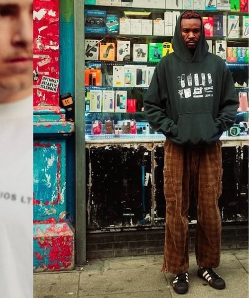 ARNOLD PARK STUDIOS / APS WIRELESS LOGO HOODIE（パーカー）｜2AM