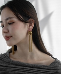 金属アレルギー対応 メタルタッセルロングピアス