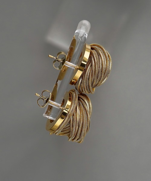 abaskdesign(アバスクデザイン)の「金属アレルギー対応 メタルタッセルロングピアス(ピアス(両耳用)・レディース・シルバー/ゴールド・FREE)」の11枚目の写真
