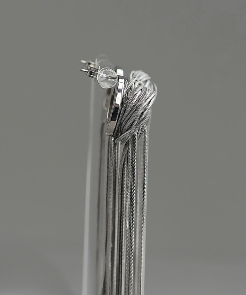 abaskdesign(アバスクデザイン)の「金属アレルギー対応 メタルタッセルロングピアス(ピアス(両耳用)・レディース・シルバー/ゴールド・FREE)」の13枚目の写真