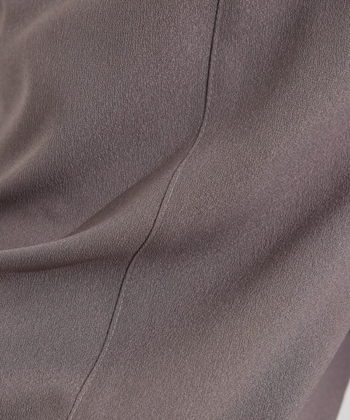 qualite（カリテ）の「バックサテンジョーゼットベンツパンツ/夏服/オフィスカジュアル（スラックス・レディース・イエロー系その他/ブラック/モカ・36/38/34）」の20枚目の写真