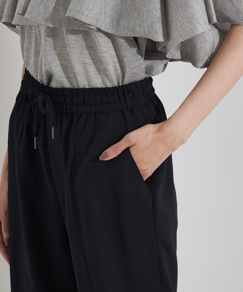 qualite（カリテ）の「バックサテンジョーゼットベンツパンツ/夏服/オフィスカジュアル（スラックス・レディース・イエロー系その他/ブラック/モカ・36/38/34）」の17枚目の写真