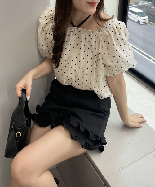 continuer de NICE CLAUP(コンティニューデナイスクラップ)の「【_chipi2xセレクト】3wayバルーン袖ブラウス(シャツ/ブラウス・レディース・アイボリー/ブラック・FREE)」の2枚目の写真