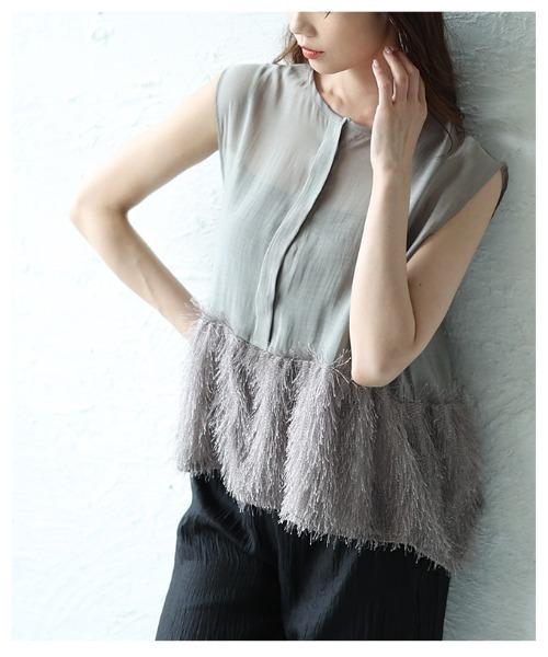 Sawa a la mode(サワアラモード)の「異素材シャギーノースリーブシアーブラウス(シャツ/ブラウス・レディース・ブラック/ホワイト/モカ・FREE)」の12枚目の写真