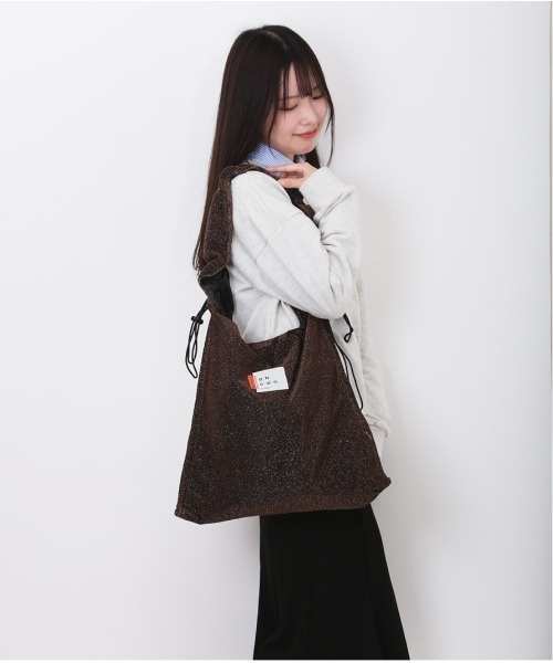 Wpc.（ダブリュピーシー）の「ONDOO byWpc. シャーリングドロストトートバッグ（トートバッグ・レディース・ブラウン/ブラック/グレー/シルバー・FREE）」の10枚目の写真