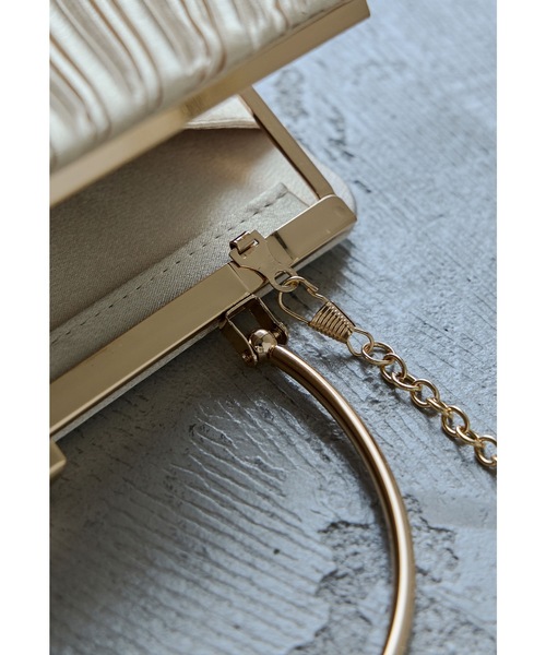 niana（ニアナ）の「サテンプリーツハンドバッグ パーティーバッグ 2way ショルダー 結婚式 二次会 成人式 同窓会 お呼ばれ フォーマル オケージョン（ハンドバッグ・レディース・ベージュ/シルバー/ブラック・FREE）」の15枚目の写真