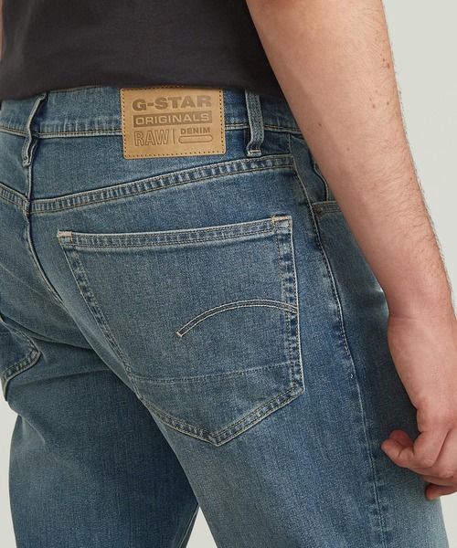 G-STAR(ジースター)の「3301 REGULAR TAPERED JEANS/ヴィンテージライクレギュラーテーパードジーンズ(デニムパンツ・メンズ・インディゴブルー・28/30/29/30/30/30/32/30/31/30/33/30/32/32/33/32/34/32/29/32/30/32/31/32/36/32)」の4枚目の写真