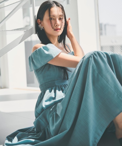 AND COUTURE(アンドクチュール)の「バックレースアップオフショルティアードワンピース(ワンピース・レディース・オフホワイト/オレンジ/ブルー/ブラック・FREE)」の22枚目の写真