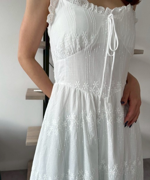 HANNE（アン）の「エンブロイダリーコットンキャミワンピース（ワンピース・レディース・ホワイト/ベージュ・FREE）」の19枚目の写真