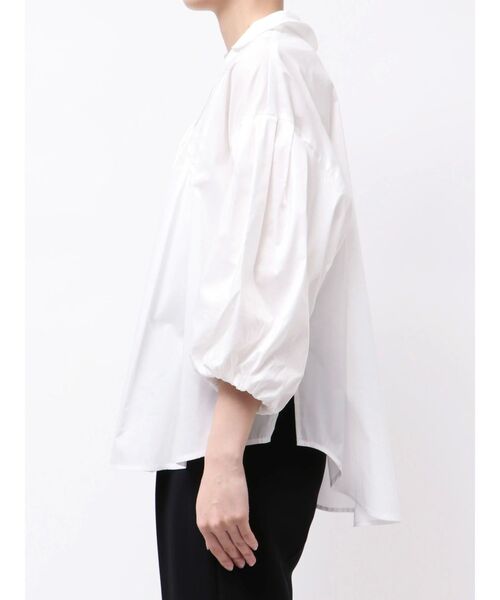 ELENDEEK（エレンディーク）の「スキッパーボリュームスリーブブラウス（シャツ/ブラウス・レディース・ブラック/オフホワイト/ダークオレンジ・FREE）」の16枚目の写真