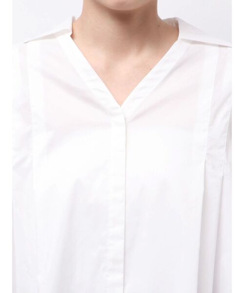 ELENDEEK（エレンディーク）の「スキッパーボリュームスリーブブラウス（シャツ/ブラウス・レディース・ブラック/オフホワイト/ダークオレンジ・FREE）」の14枚目の写真