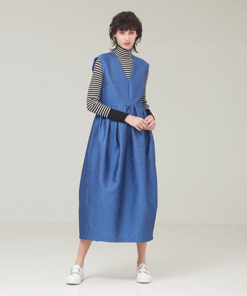 DESIGNWORKS(デザインワークス)の「フクレ無地JQワンピース(ワンピース・レディース・ホワイト/ブルー・38)」の7枚目の写真