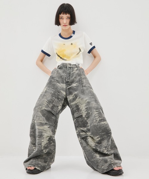 Maison MIHARA YASUHIRO(メゾンミハラヤスヒロ)の「【MIHARA YASUHIRO/ミハラヤスヒロ】SMILY FACE PRINTED MINI TEE/スマイルフェイスプリントミニTシャツ(Tシャツ/カットソー・レディース・ホワイト/ブラック・36/38)」の8枚目の写真