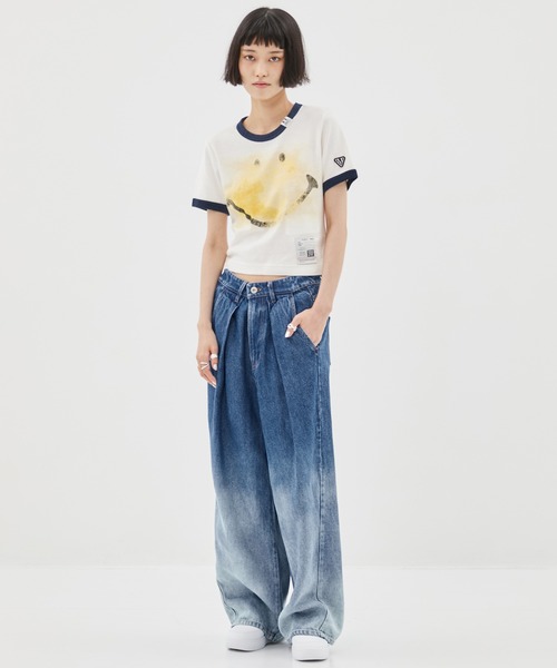 Maison MIHARA YASUHIRO(メゾンミハラヤスヒロ)の「【MIHARA YASUHIRO/ミハラヤスヒロ】SMILY FACE PRINTED MINI TEE/スマイルフェイスプリントミニTシャツ(Tシャツ/カットソー・レディース・ホワイト/ブラック・36/38)」の3枚目の写真