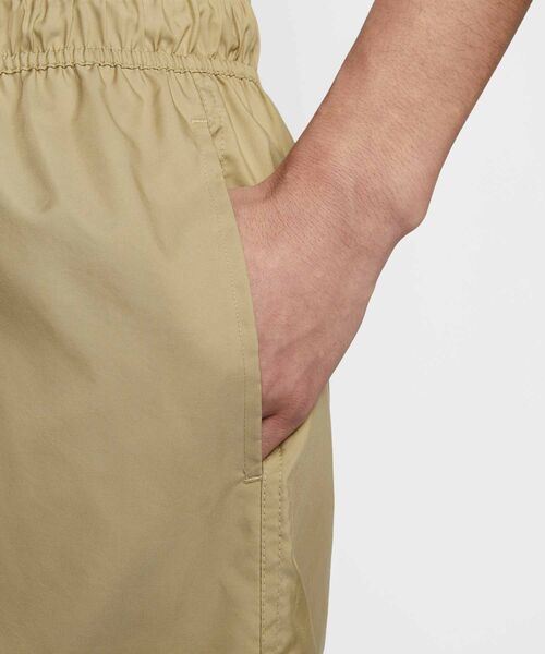 NIKE（ナイキ）の「ナイキ クラブ メンズ ウーブン フロー ショートパンツ / Nike Club Men's Woven Flow Shorts FN3308-297 Parachute Beige（その他パンツ・メンズ・ベージュ・M/XL/S/L/2XL）」の9枚目の写真