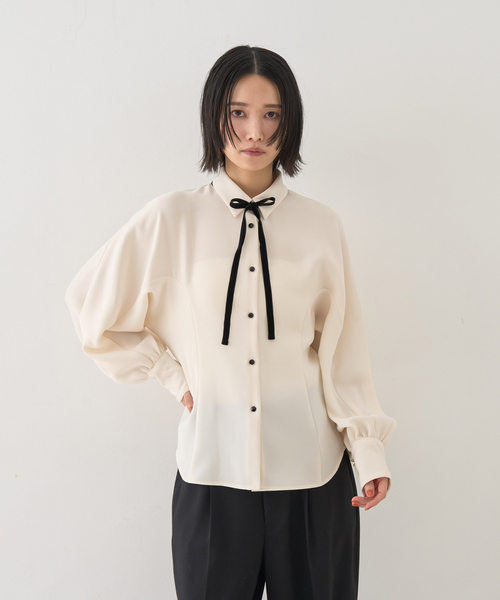 Rouge vif(ルージュヴィフ)の「リボン付きブラウス(シャツ/ブラウス・レディース・ブラック/アイボリー・フリー)」の4枚目の写真