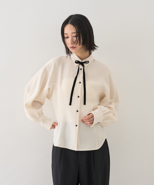 Rouge vif(ルージュヴィフ)の「リボン付きブラウス(シャツ/ブラウス・レディース・ブラック/アイボリー・フリー)」の5枚目の写真