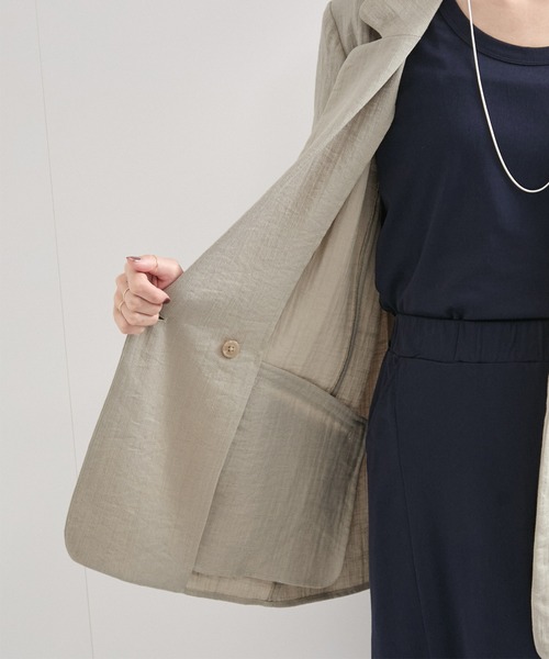 le cercle ADAM ET ROPE'(ルセルクルアダムエロペ)の「麻調ダブル半袖ジャケット(テーラードジャケット・レディース・ブラック/キナリ/ライトグレー・FREE)」の11枚目の写真
