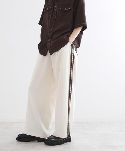 tk.TAKEO KIKUCHI（ティーケータケオキクチ）の「ラインスラックス（その他パンツ・メンズ・オフホワイト/ダークブラウン・02/03）」の7枚目の写真