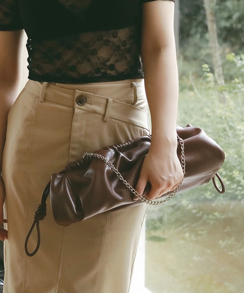 EIMY ISTOIRE(エイミーイストワール)の「ソフトギャザードローストリングバッグ(ショルダーバッグ・レディース・ベージュ/ブラウン/ブラック・F)」の1枚目の写真