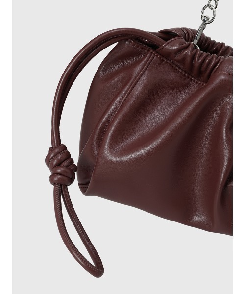 EIMY ISTOIRE(エイミーイストワール)の「ソフトギャザードローストリングバッグ(ショルダーバッグ・レディース・ベージュ/ブラウン/ブラック・F)」の13枚目の写真