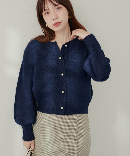 natural couture（ナチュラルクチュール）の「【ZOZO限定】ころりん釦クルーネックカーデ（カーディガン/ボレロ・レディース・ボルドー/ピンク/ネイビー/モカ/ブラック/サックスブルー/グレー/オフホワイト・FREE）」の16枚目の写真