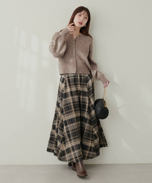 natural couture（ナチュラルクチュール）の「【ZOZO限定】ころりん釦クルーネックカーデ（カーディガン/ボレロ・レディース・ボルドー/ピンク/ネイビー/モカ/ブラック/サックスブルー/グレー/オフホワイト・FREE）」の13枚目の写真