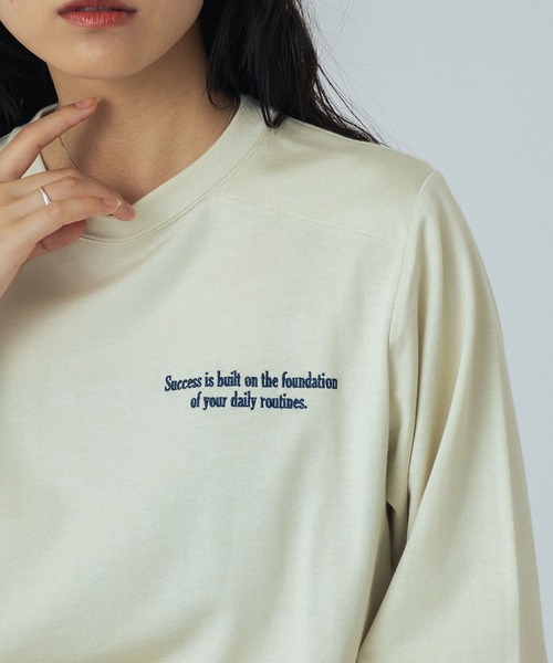 ROSE BUD(ローズバッド)の「(CREOLME)EMBROIDERY H/S TEE(Tシャツ/カットソー・レディース・ネイビー/オフホワイト・ONE SIZE)」の6枚目の写真