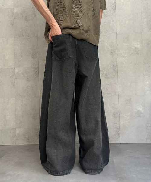 CREARE -LINO-（クレアーレリノ）の「タックワイドデニムパンツ（デニムパンツ・メンズ・ブルー系その他/ブラック系その他2/ブルー系その他2/ブラック系その他・S/M/L）」の12枚目の写真