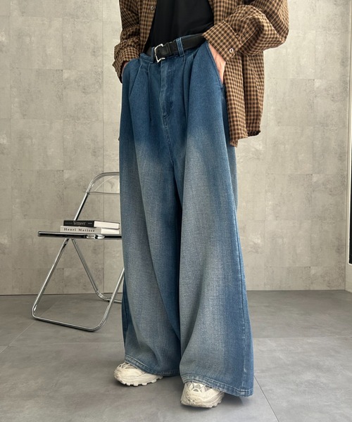 CREARE -LINO-（クレアーレリノ）の「タックワイドデニムパンツ（デニムパンツ・メンズ・ブルー系その他/ブラック系その他2/ブルー系その他2/ブラック系その他・S/M/L）」の21枚目の写真