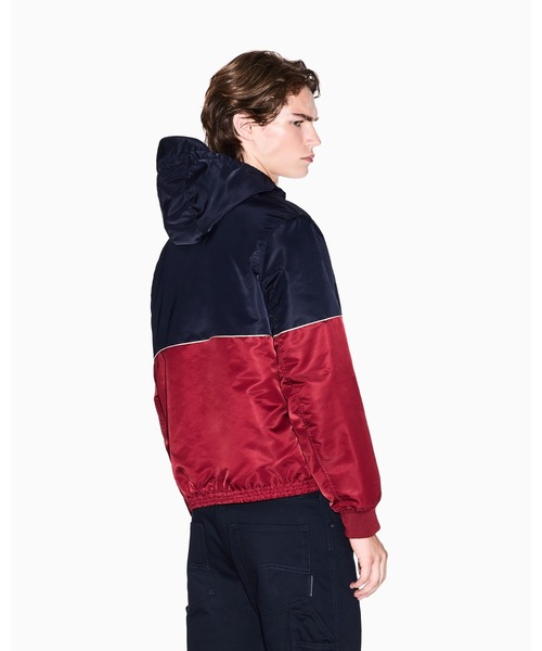 ARMANI EXCHANGE（アルマーニエクスチェンジ）の「【A|X アルマーニ エクスチェンジ】カラーブロック フーデッドブルゾン（ブルゾン・メンズ・ネイビー・LARGE/MEDIUM/SMALL/X-SMALL/X-LARGE）」の2枚目の写真