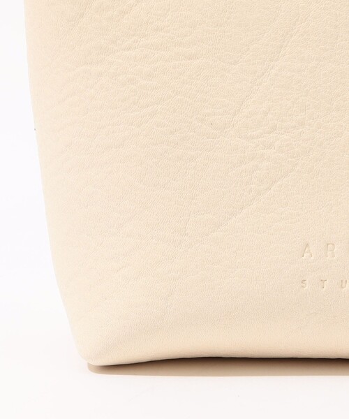 TOMORROWLAND （トゥモローランド）の「ARRHE STUDIO Ellisse mini ハンドバッグ（ハンドバッグ・レディース・ブラック/ライトベージュ・FREE）」の8枚目の写真