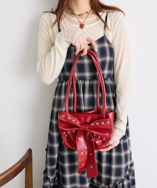 w closet(ダブルクローゼット)の「スタッズリボンショルダーBAG(トートバッグ・レディース・ブラック/ブラウン/レッド・FREE)」の20枚目の写真