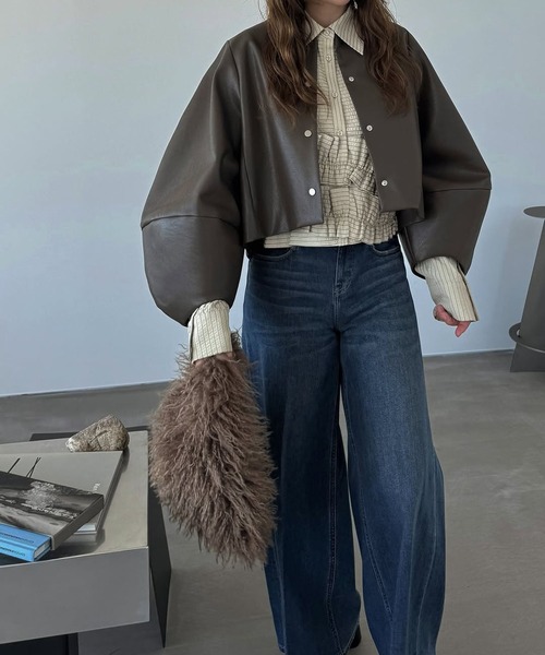 WILLFULLY(ウィルフリー)の「volume 2way sleeve synthetic leather short JK(ノーカラージャケット・レディース・ブラウン系その他/ブラック・FREE)」の15枚目の写真