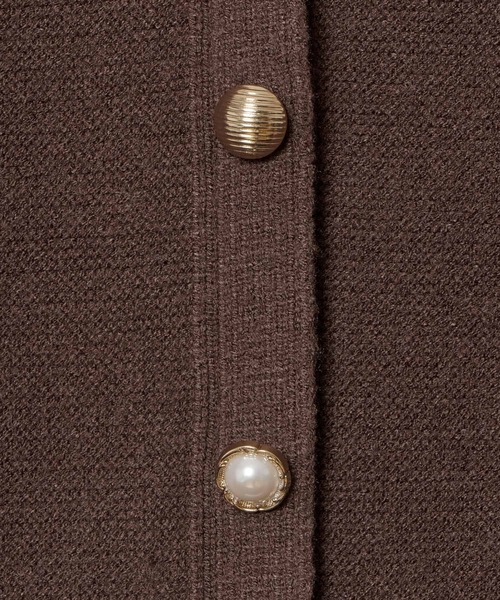 allureville（アルアバイル）の「ラビットカフクレイジー釦2WAYプルオーバー（ニット/セーター・レディース・タン/ライトグレー/ブラウン/アイボリー/ブラック・2）」の18枚目の写真