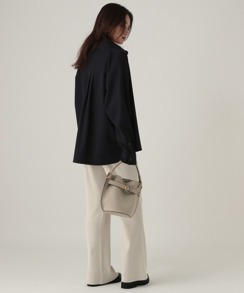 Elura（エルーラ）の「ウールライクシャツ/596040（シャツ/ブラウス・レディース・ライトグレー/ネイビー/オフホワイト・FREE）」の17枚目の写真