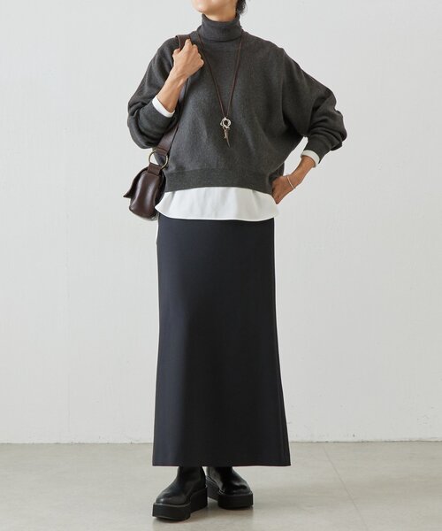 【極美品】BEARDSLEY Tブラウス 人気カラー ダークグレー 極美品】BEARDSLEY Tブラウス 人気カラー ダークグレー BEARDSLEY