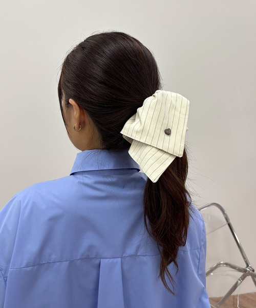 ISOOK / アイスー】チャーム付きスクエアシュシュ / ストライプ