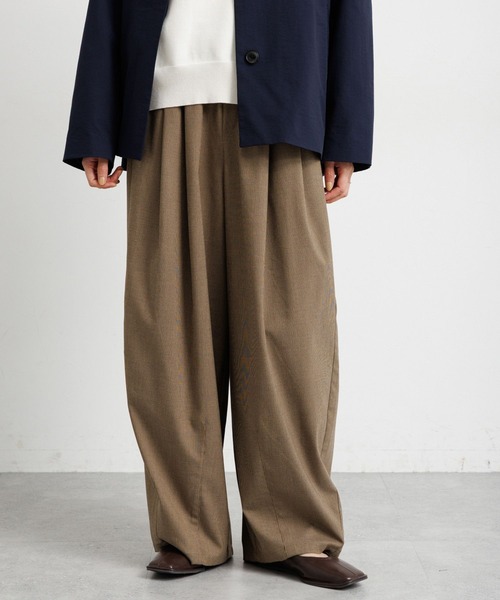 studio CLIP（スタディオクリップ）の「ボリュームワイドイージーパンツ[プチ・プラスサイズあり]（その他パンツ・レディース・ネイビー/カーキ/その他1/その他2/その他4・ﾌﾘｰ(L)/FREE/PF）」の12枚目の写真